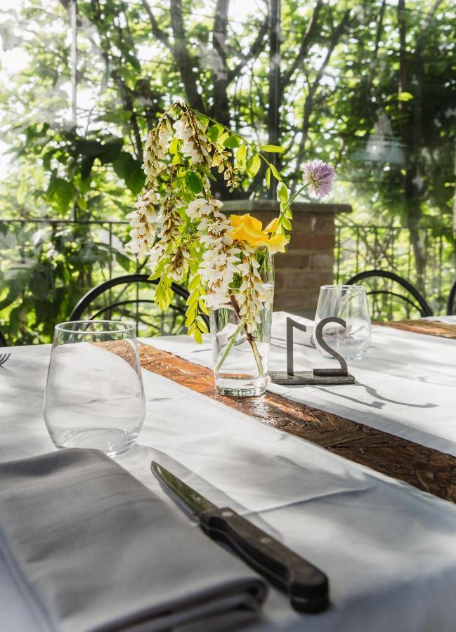 Il Giardino Di Ghilot Acomodação com café da manhã Cherasco Exterior foto