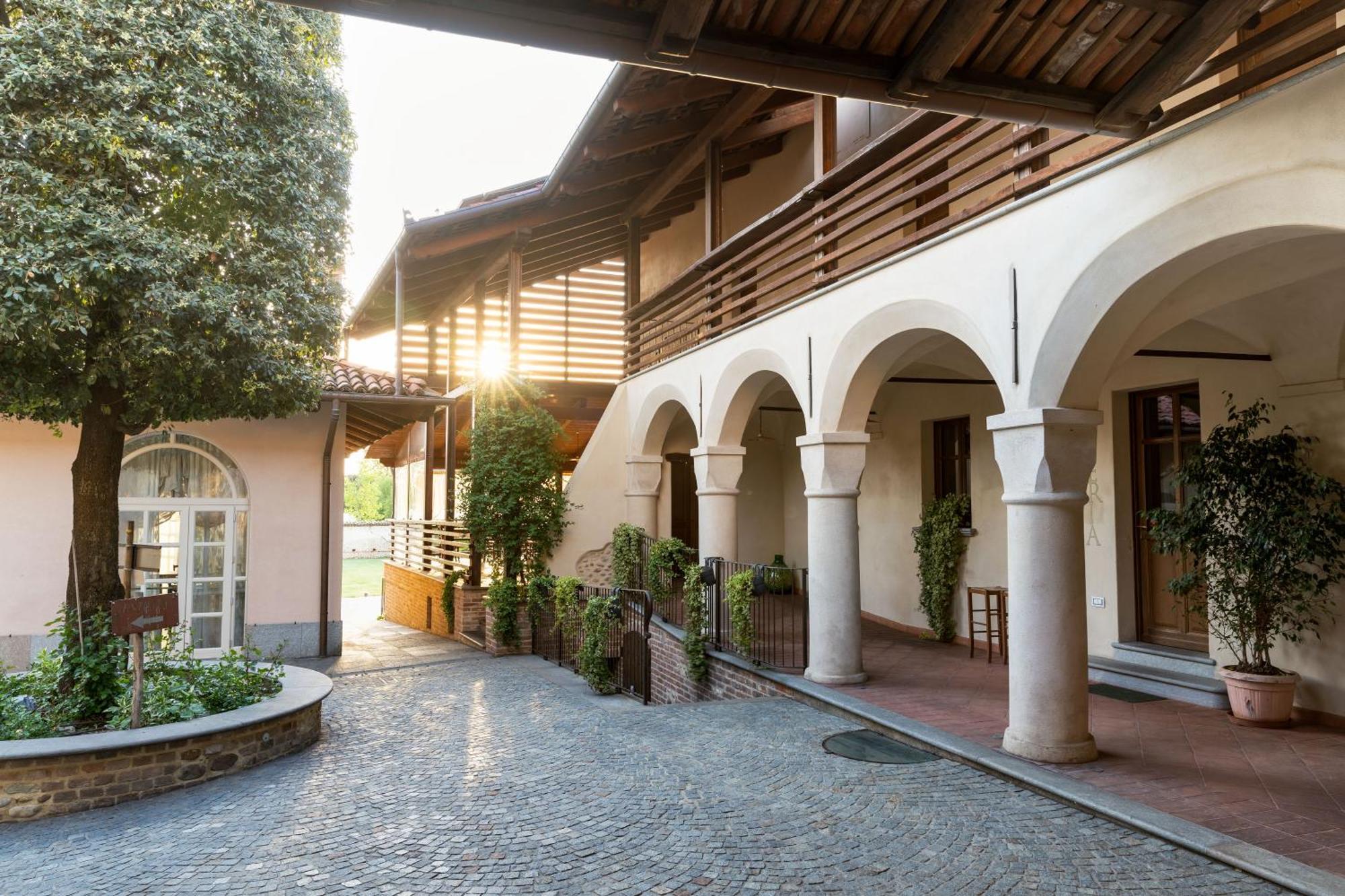 Il Giardino Di Ghilot Acomodação com café da manhã Cherasco Exterior foto